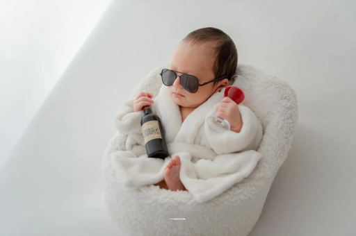 阿拉尔宝宝嘴唇上翘