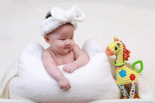 阿拉尔宝宝几个月翻身